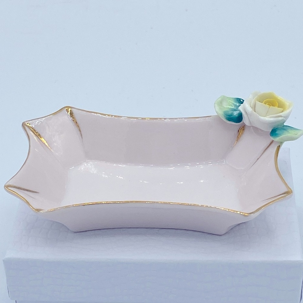Vintage Small Porcelain Trinket Dish With A Flower And Gold Accents
